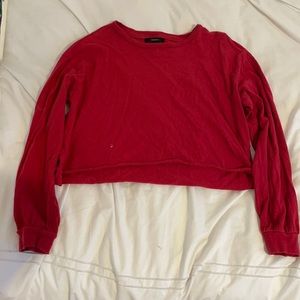Red cropped tee long sleeve